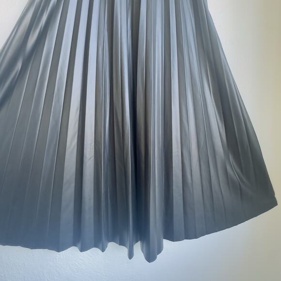 Zara Woman Black Pleated Faux Leather Midi Skirt Size Small Knife Pleat A-Line - Picture 9 of 13